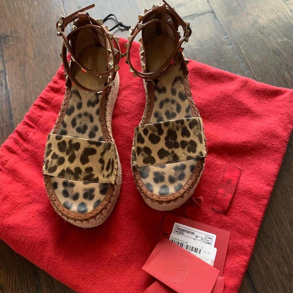 Valentino Garavani Leopard Print Sandals